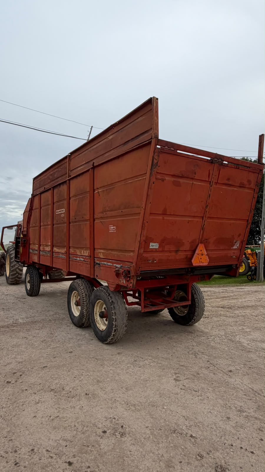 Carro Forrajero Mainero 4350