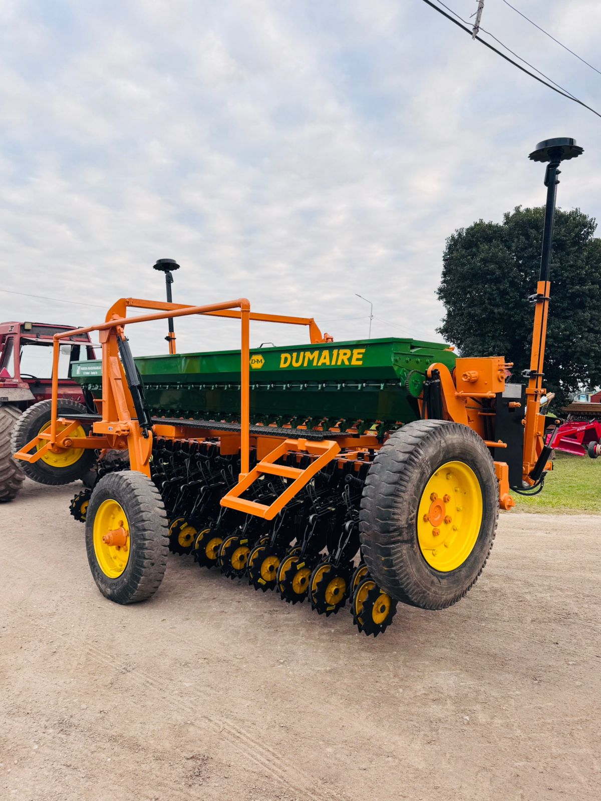 Sembradora Dumaire 700